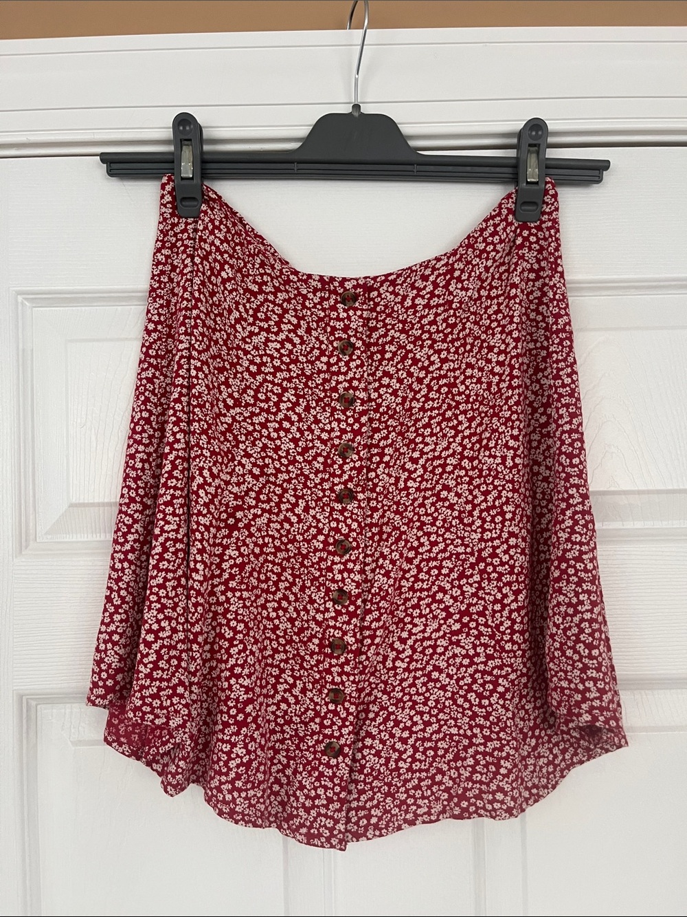 American Eagle Outfitters Red Floral Button-Front Skirt